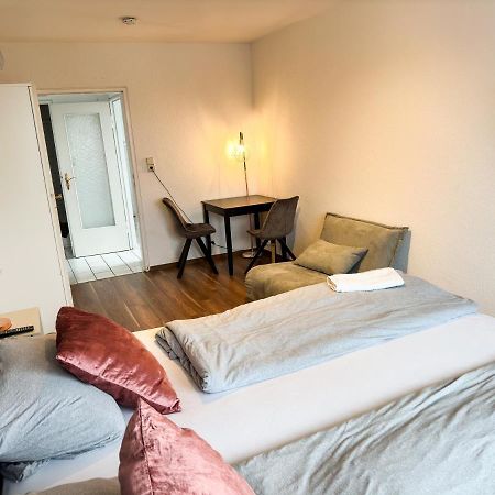 Apartment Fuer 3 Gaeste Kostenlose Parkplaetze Und Lift Ганновер Екстер'єр фото