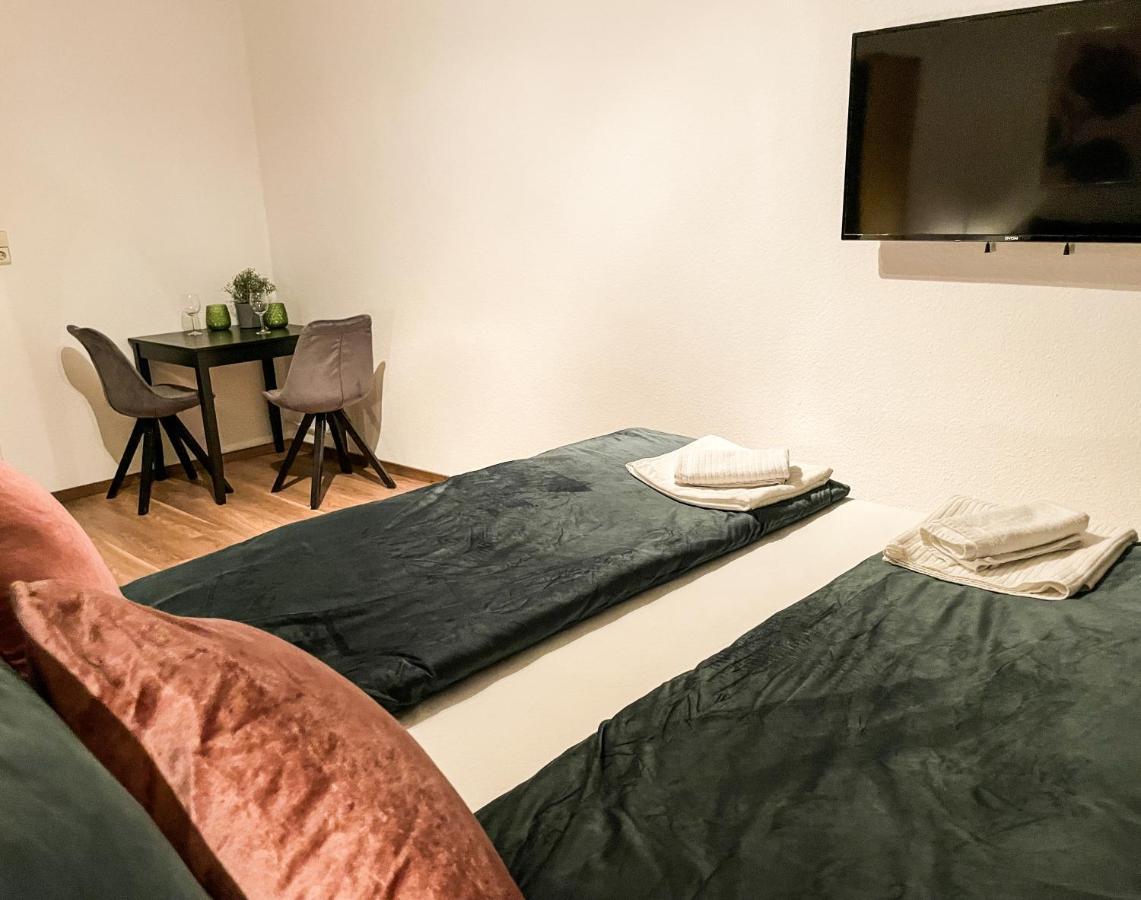 Apartment Fuer 3 Gaeste Kostenlose Parkplaetze Und Lift Ганновер Екстер'єр фото